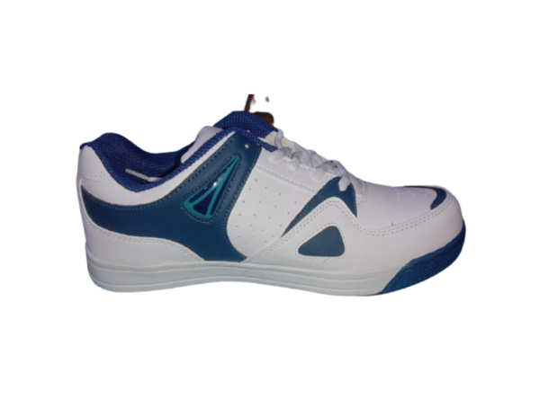 Sports Shoes - Combit Sportz