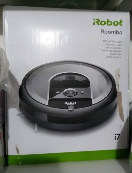 Roomba vacuum - Irobot