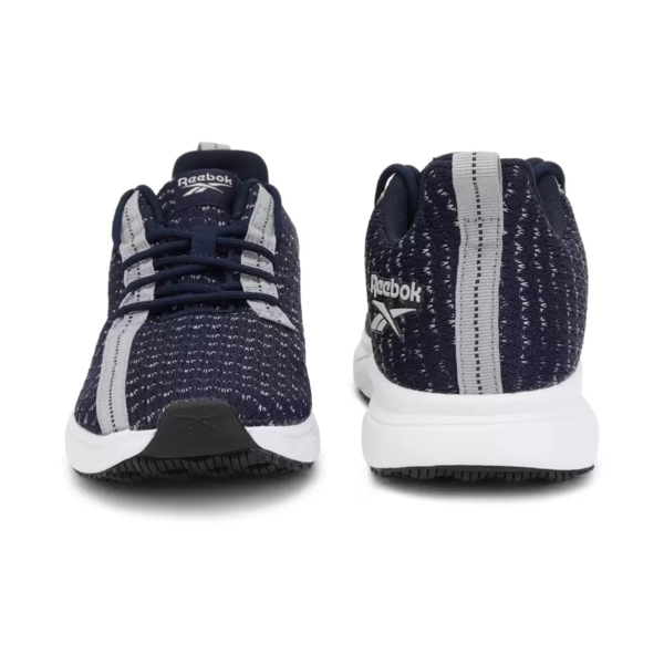 Reebok store luke runner