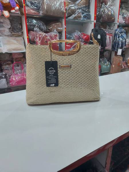 Women Handbag - Inerlia