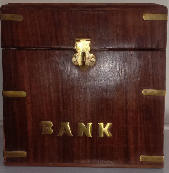 Wooden Money Bank - Generic