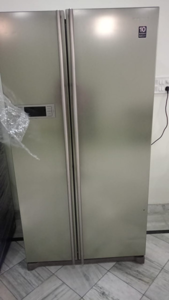 Refrigerator - Samsung