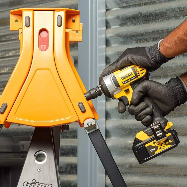 Cordless Impact Driver - DEWALT