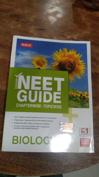 Complete NEET Guide Biology - MTG