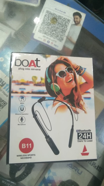 Bluetooth Earphone - Boat