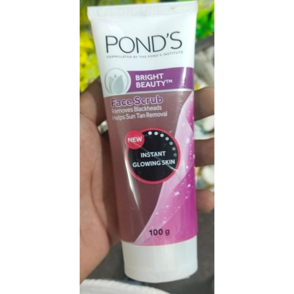 Face Scrub - Pond's